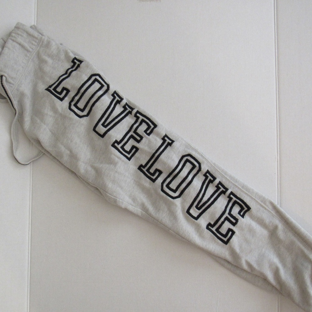 REFLEX Comfy Graphic Sweats